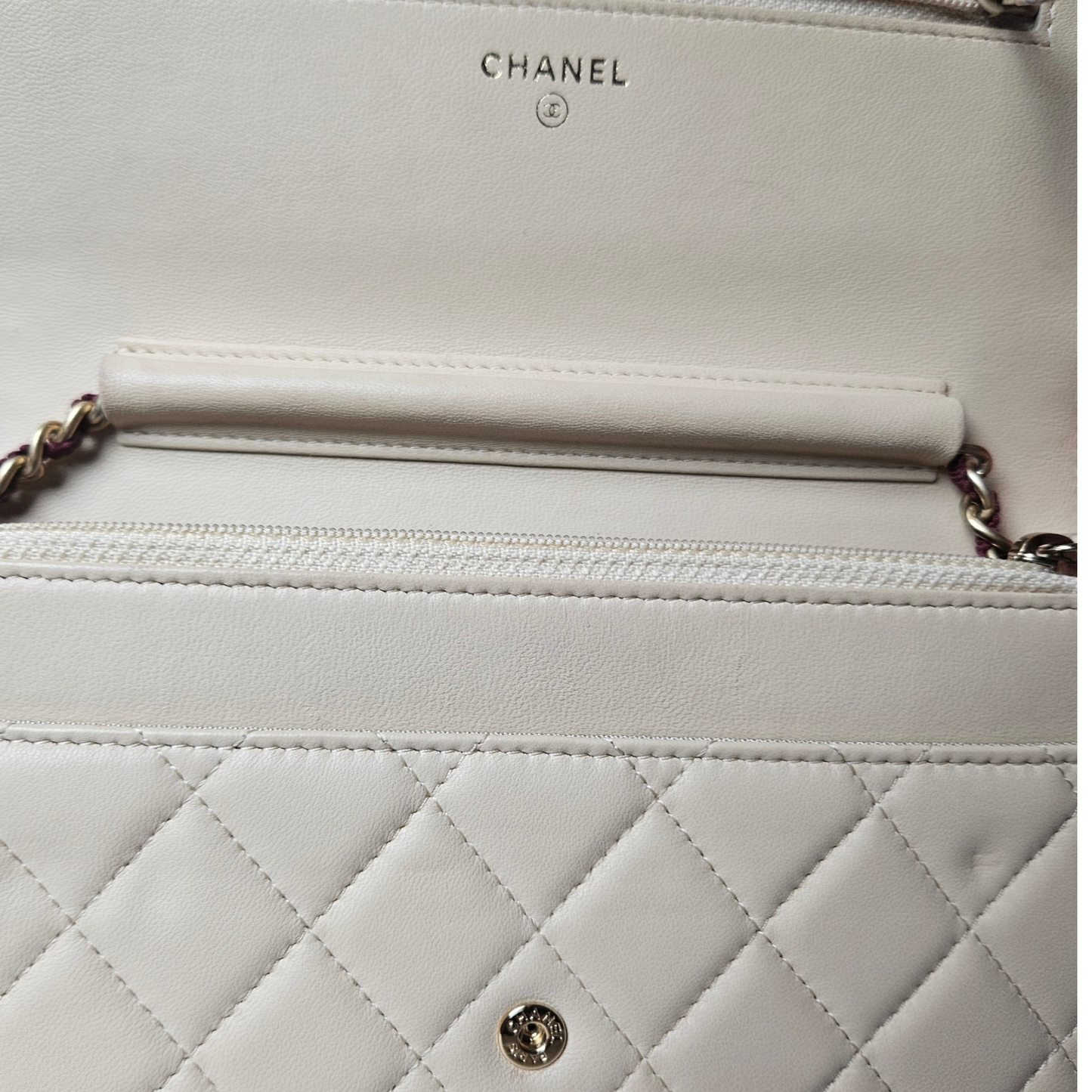 Chanel Beige/Burgundy Classic Wallet on Chain