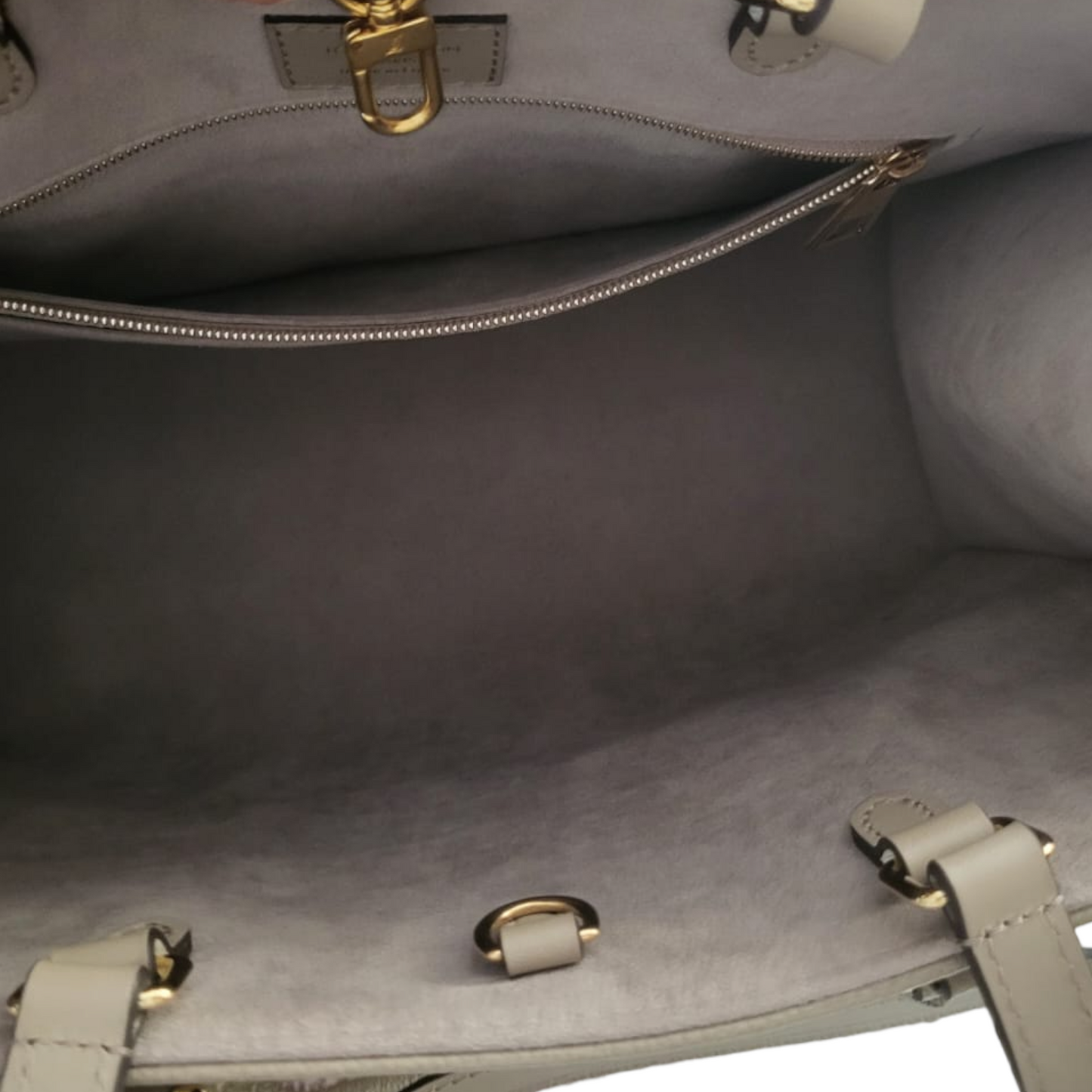 Louis Vuitton OnTheGo MM Empreinte Leather Tote