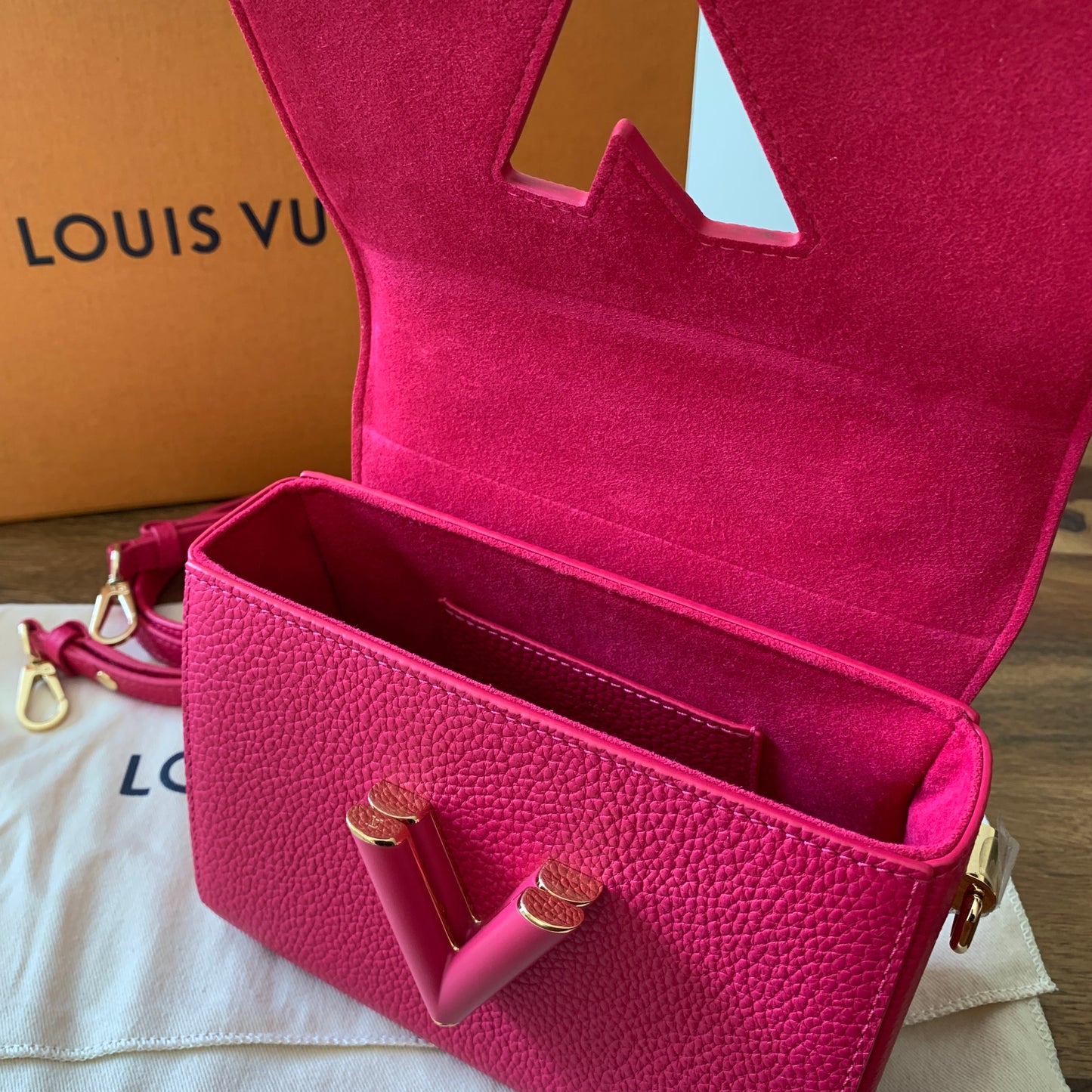Louis Vuitton Twist PM in Taurillon Leather with Scrunchie Handle in Rose Pondichéry