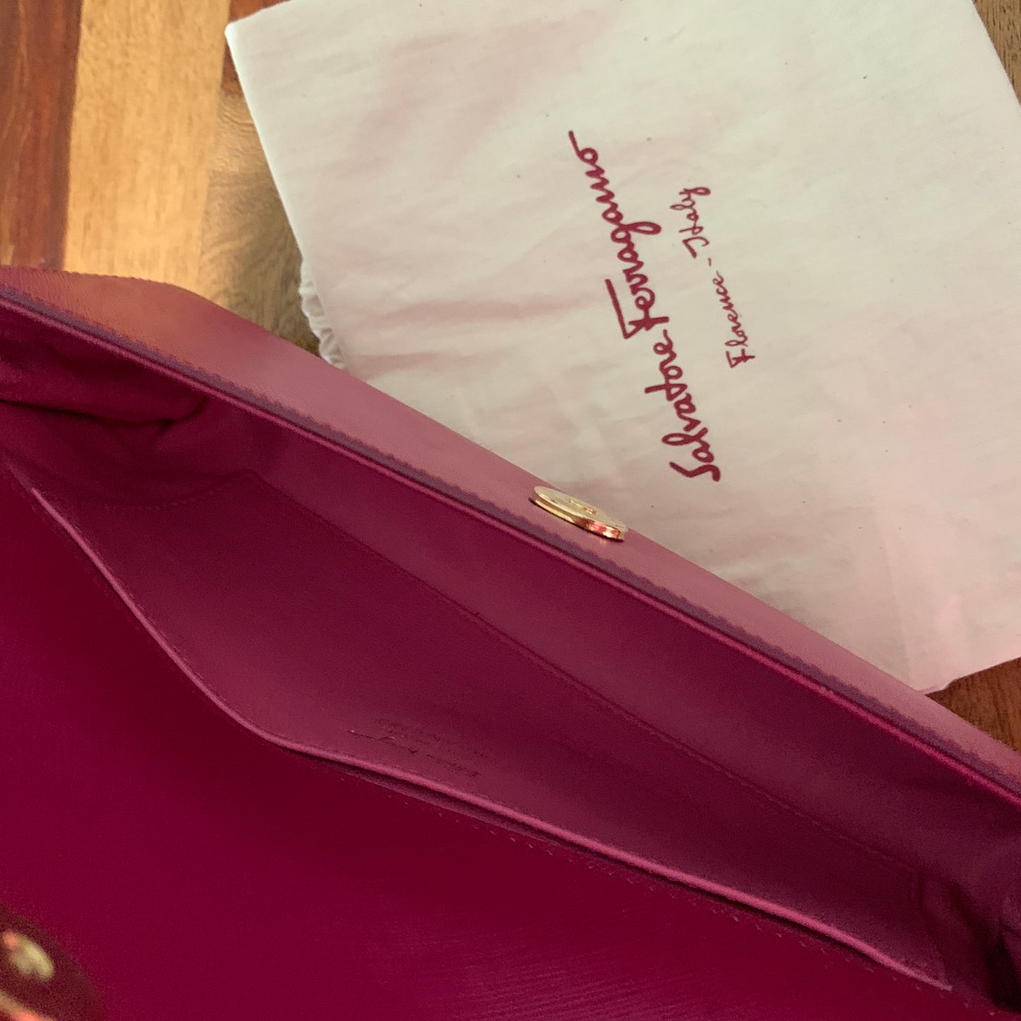 Salvatore Ferragamo Vala Bow Shoulder Chain Bag