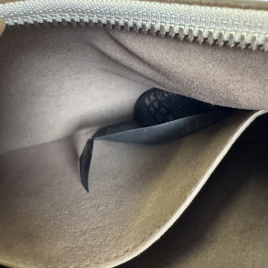 Stella McCartney Hobo Bag in Off-White Vegan Leather