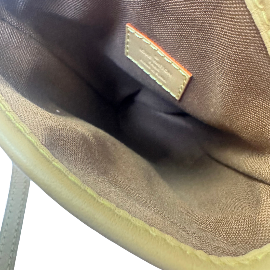 Louis Vuitton Fold Me Pouch in Monogram Canvas