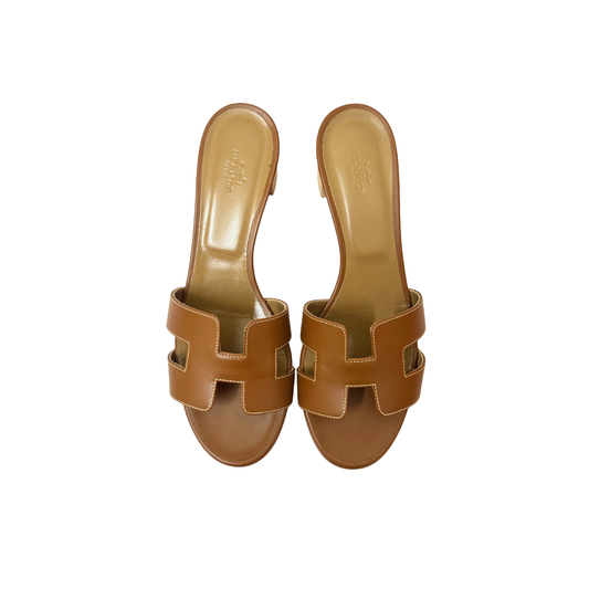 Hermès Oasis Sandals in Gold, Size 39
