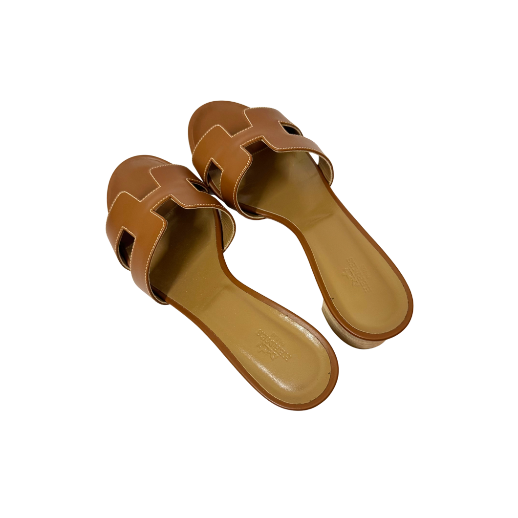 Hermès Oasis Sandals in Gold, Size 39