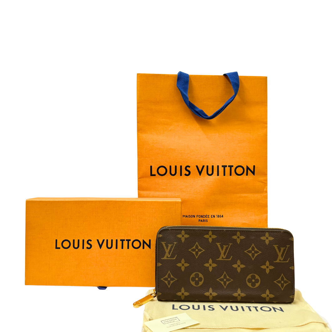 Louis Vuitton Zippy Wallet in Monogram Canvas