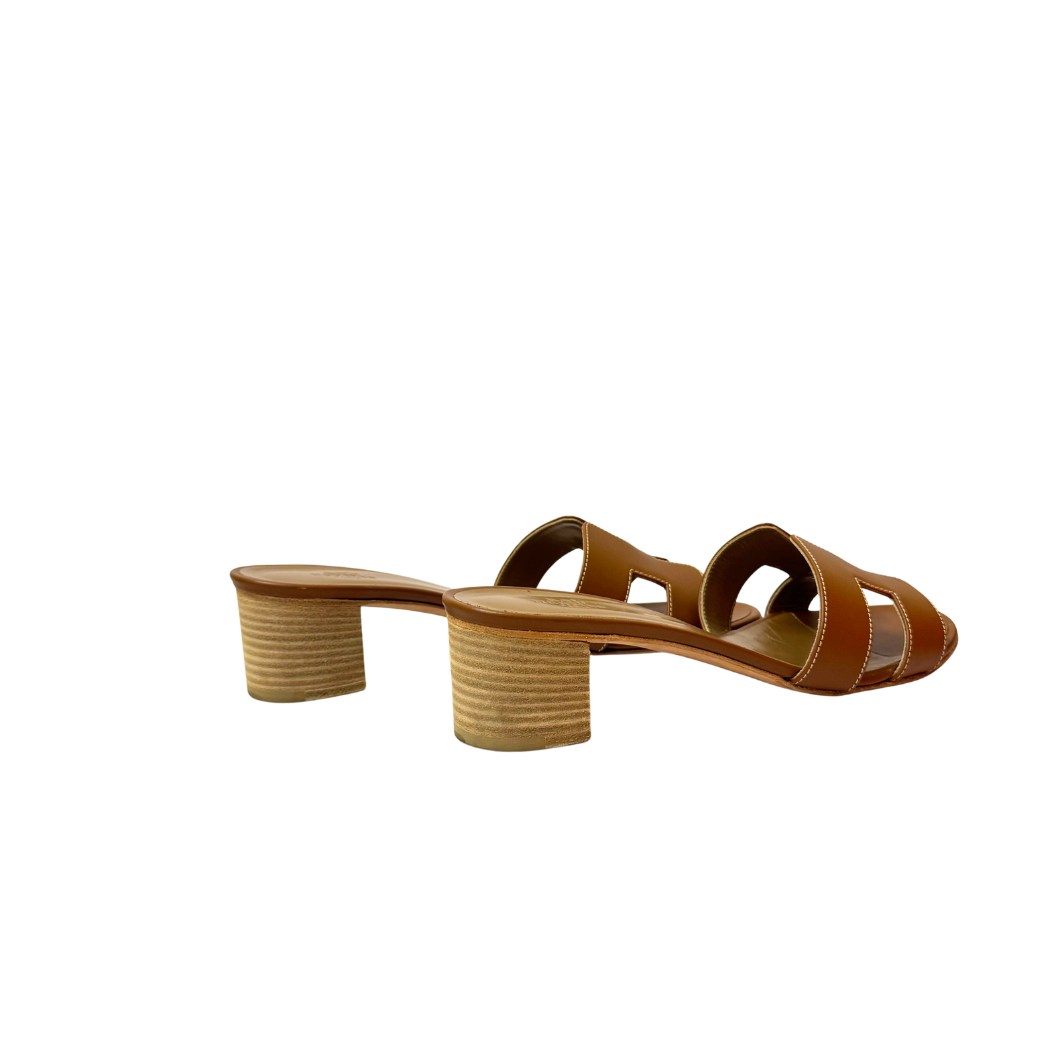 Hermès Oasis Sandals in Gold, Size 39