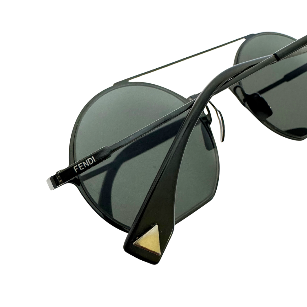 Fendi Eyeline Sunglasses in Black
