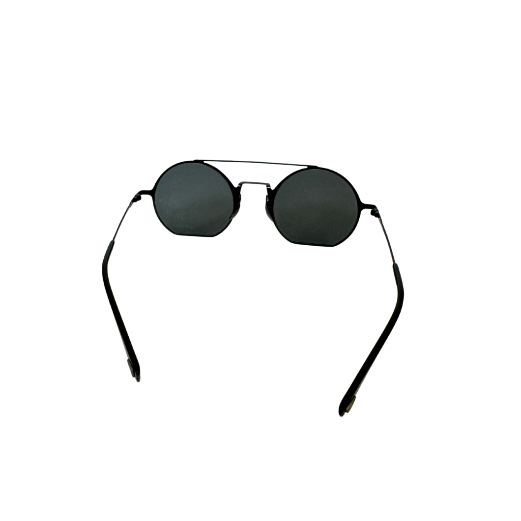 Fendi Eyeline Sunglasses in Black