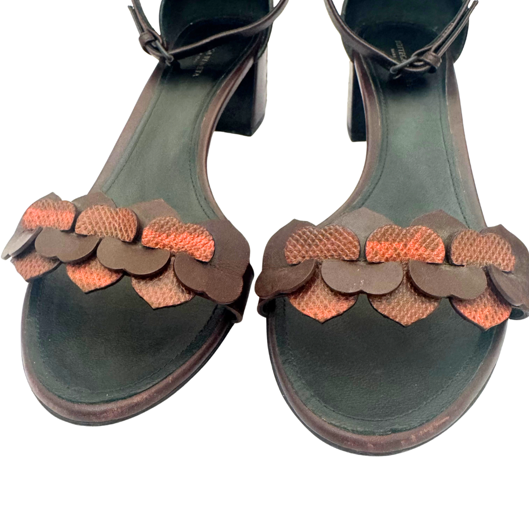 Bottega Veneta Scalloped Petal Sandals in Brown Leather, Size 39