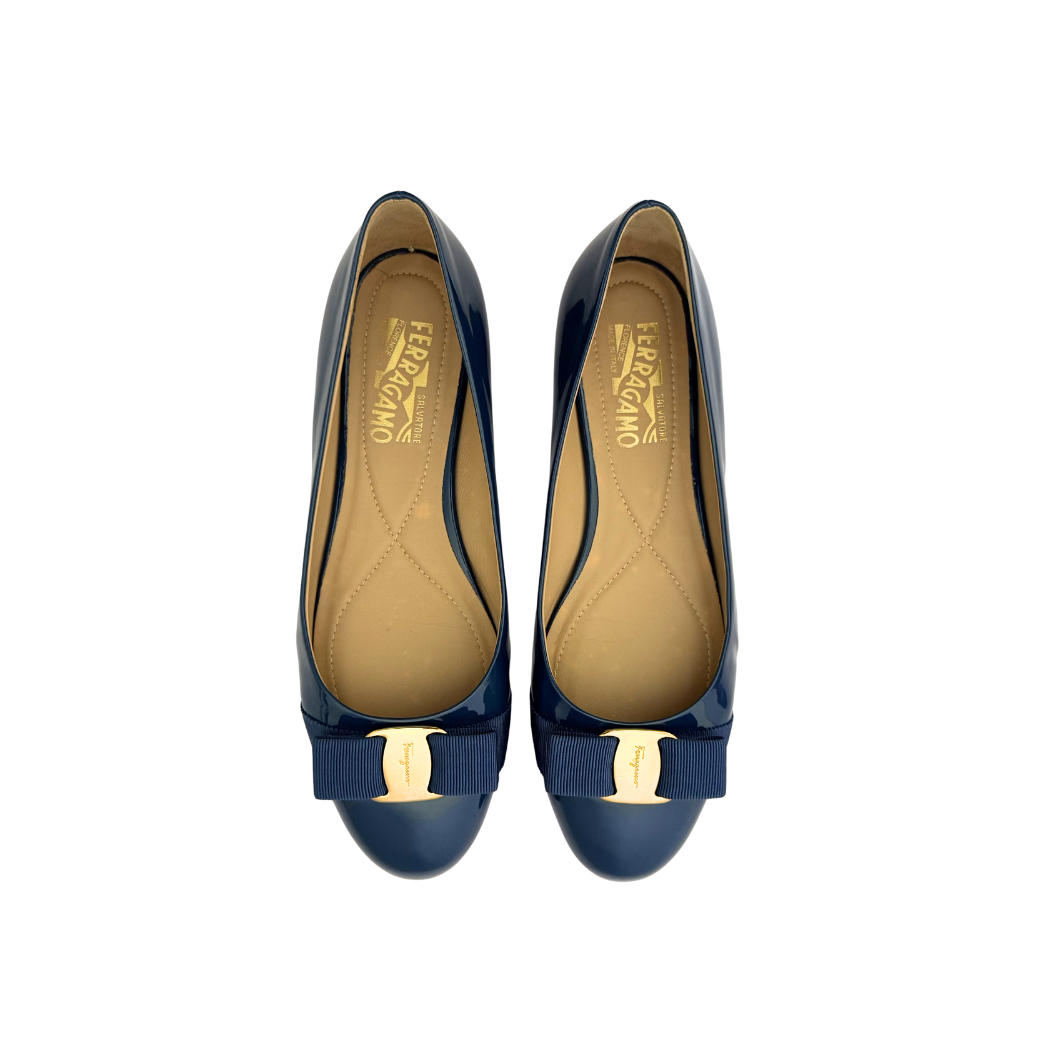 Salvatore Ferragamo Vara Bow Ballet Flats in Blue Patent Leather, Size 39