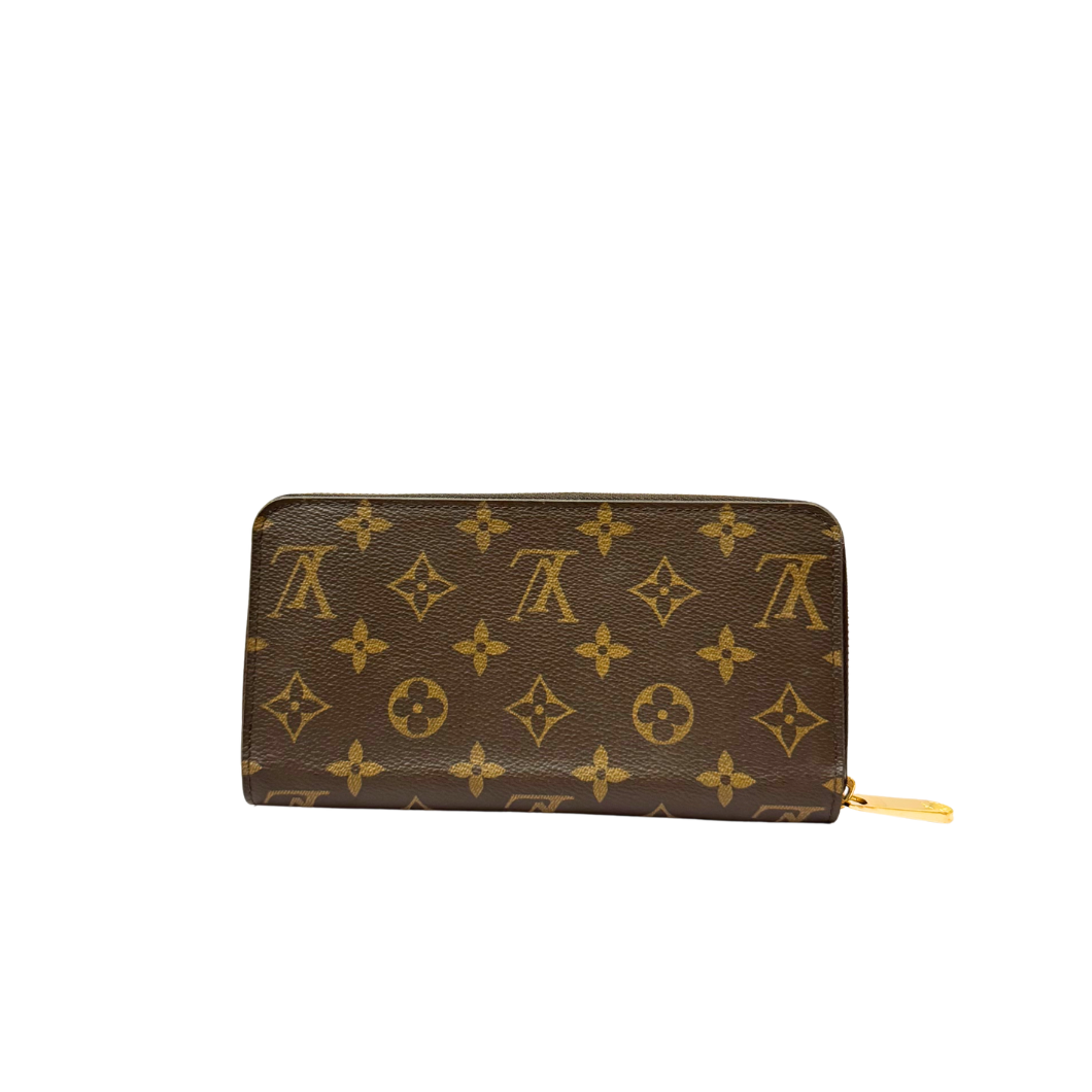 Louis Vuitton Zippy Wallet in Monogram Canvas