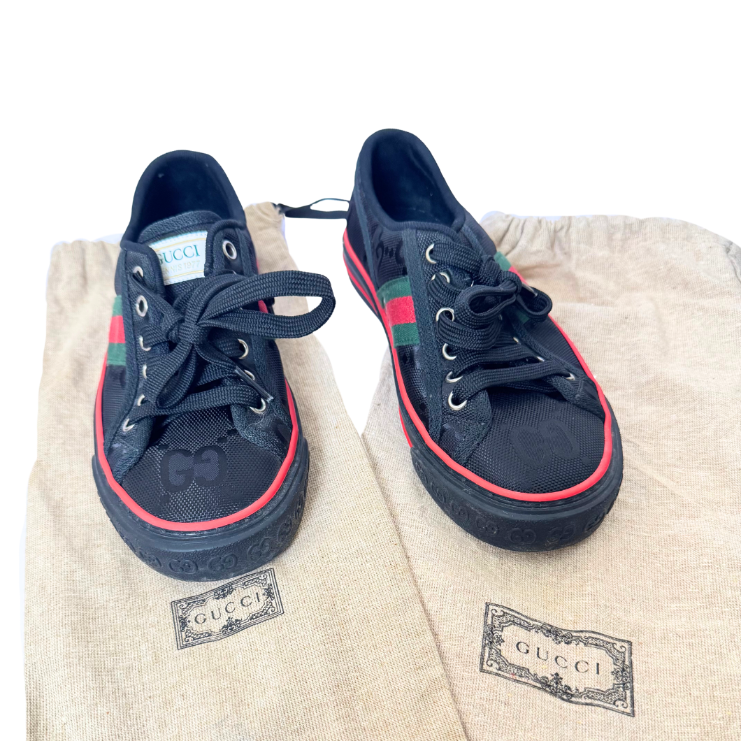 Gucci GG Canvas Low-Top Sneakers in Black, Size 35