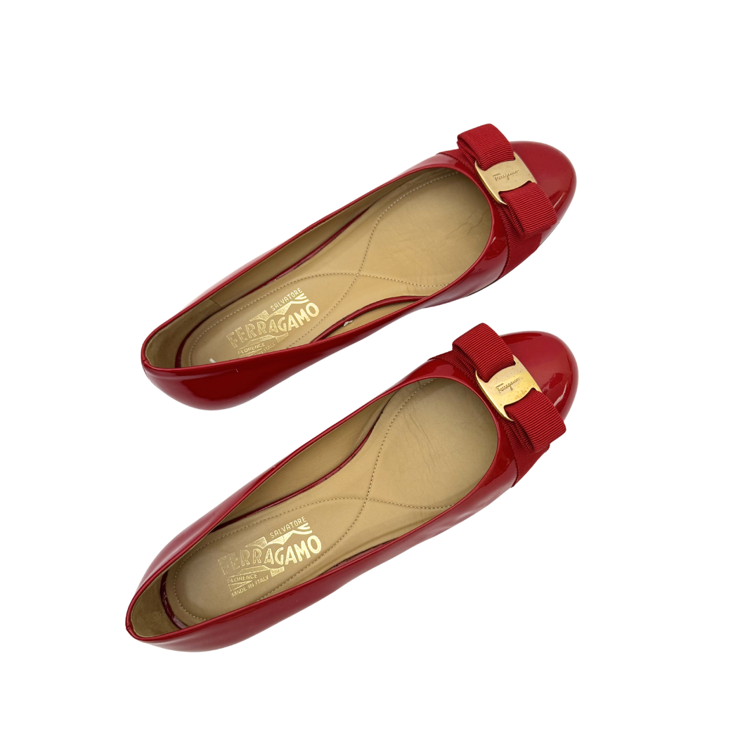 Salvatore Ferragamo Vara Bow Ballet Flats in Red Patent Leather, Size 39
