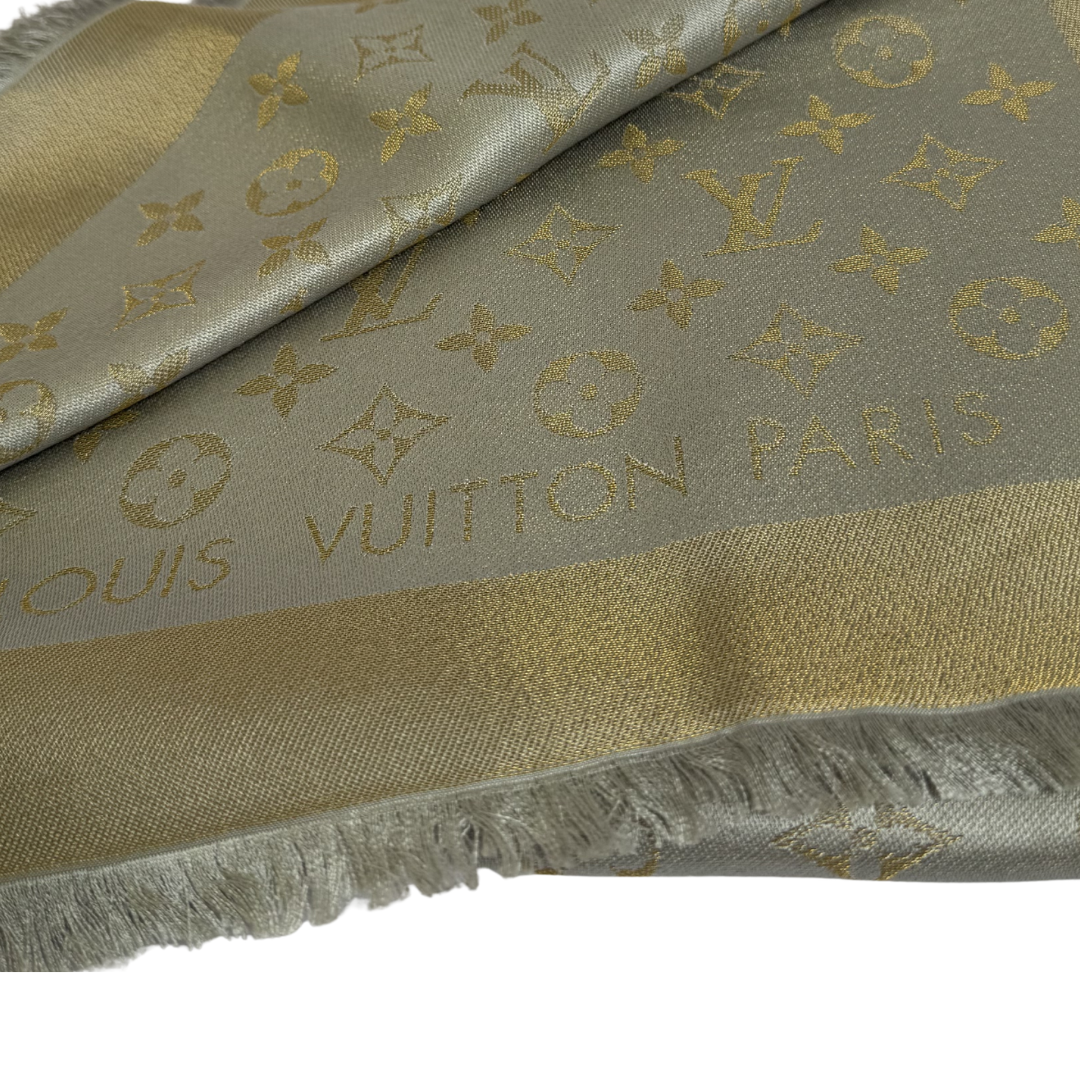 Louis Vuitton Monogram So Shine Shawl – Light Grey