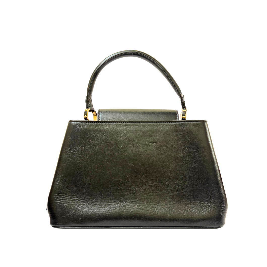 Louis Vuitton Capucines MM Souple in Black Leather
