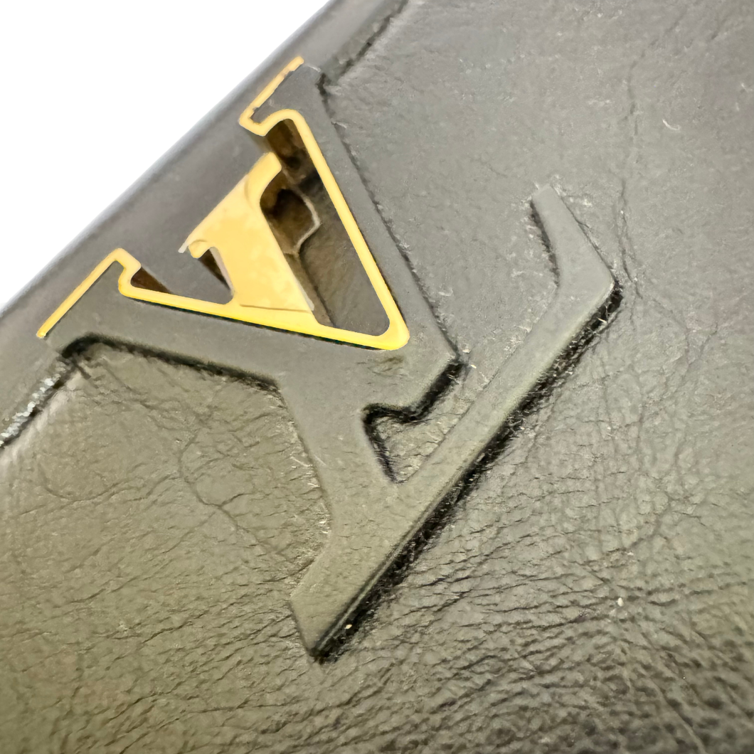Louis Vuitton Capucines MM Souple in Black Leather