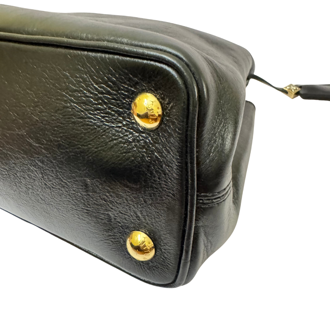 Louis Vuitton Capucines MM Souple in Black Leather