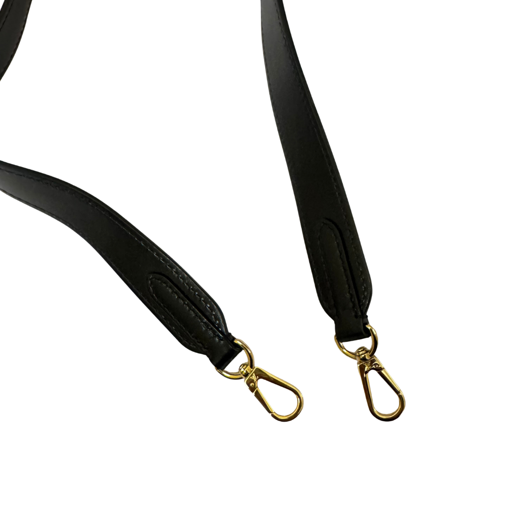 Louis Vuitton Capucines MM Souple in Black Leather