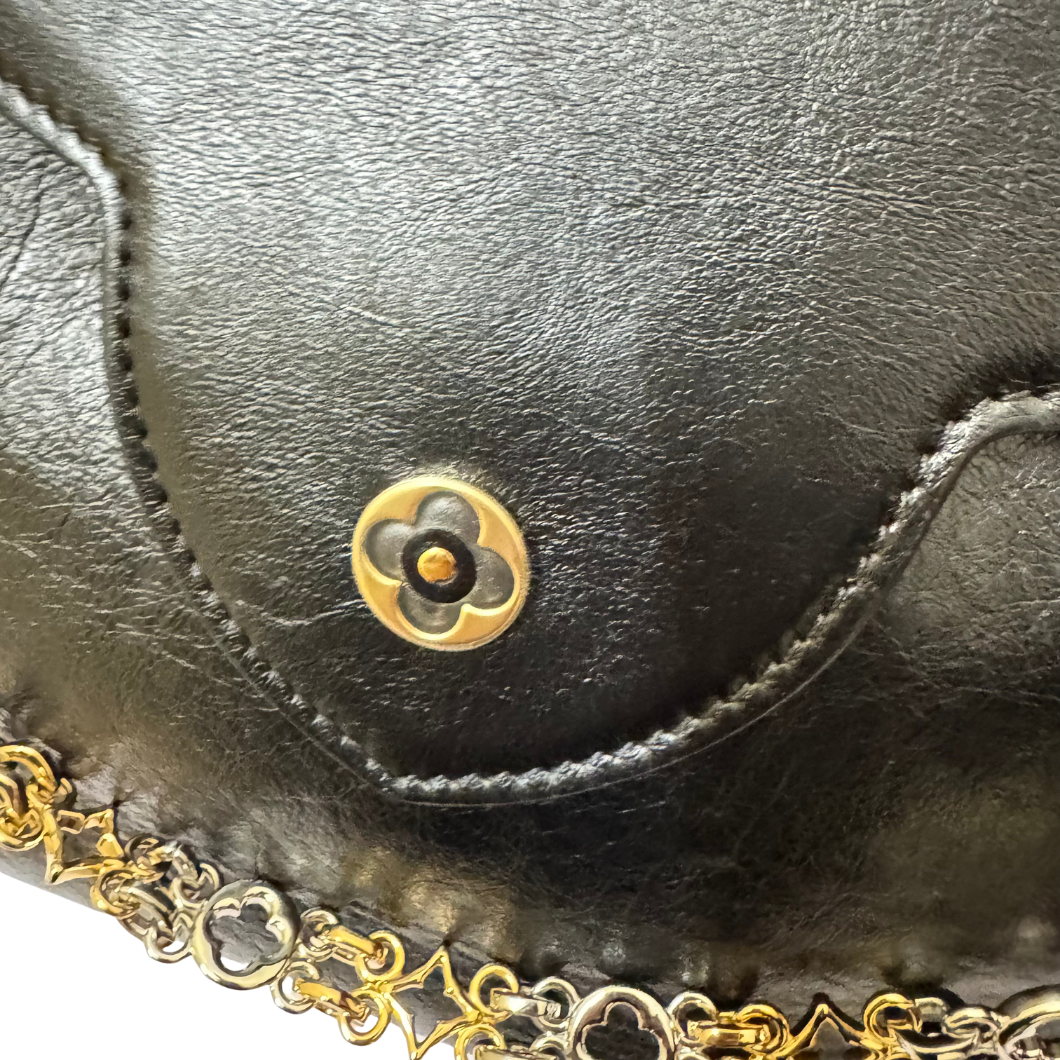 Louis Vuitton Capucines MM Souple in Black Leather