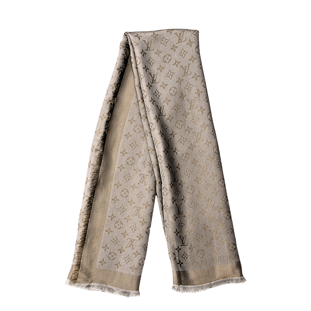 Louis Vuitton Monogram So Shine Shawl – Light Grey