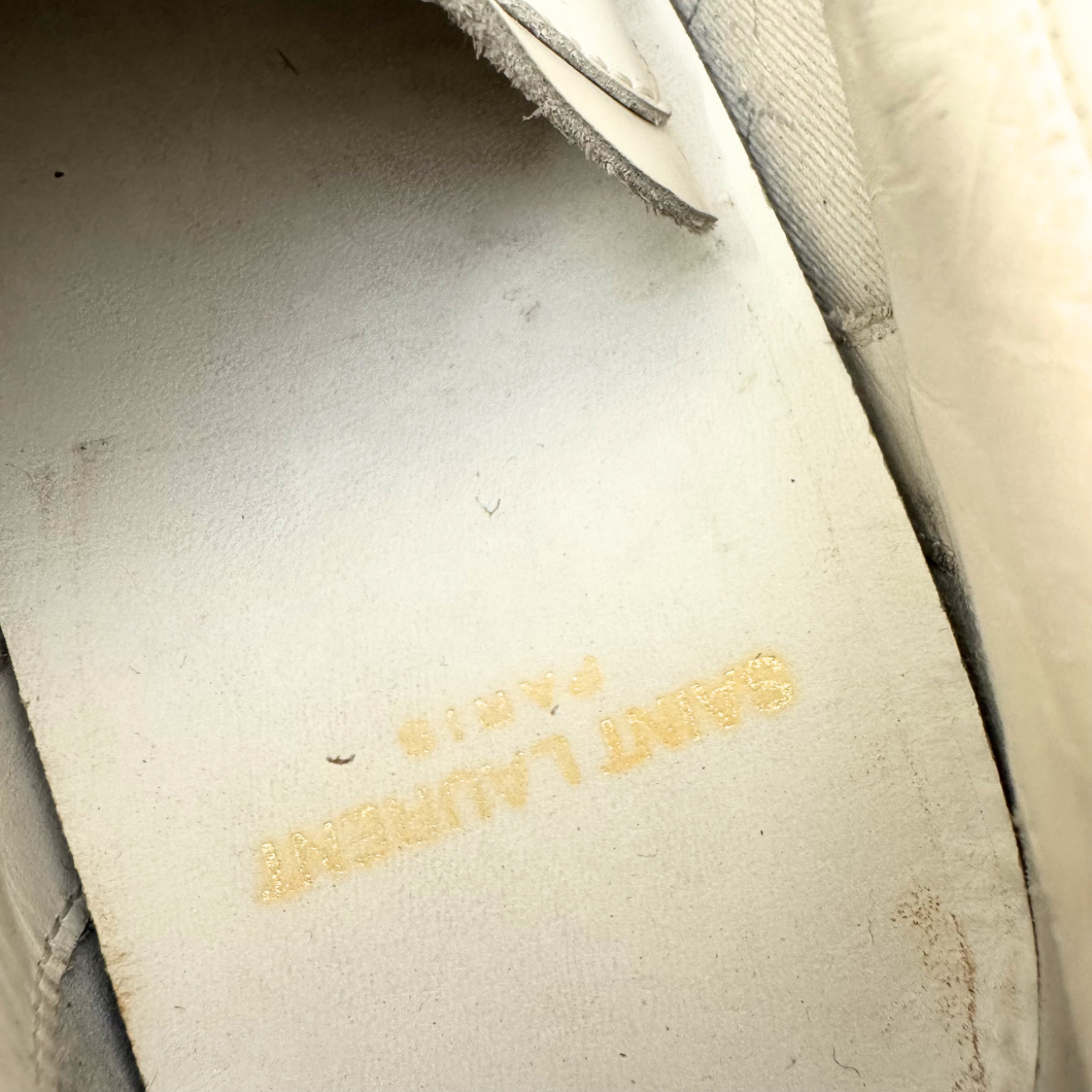 Saint Laurent Low Top Sneakers in White Leather with Star Patch, Size 39