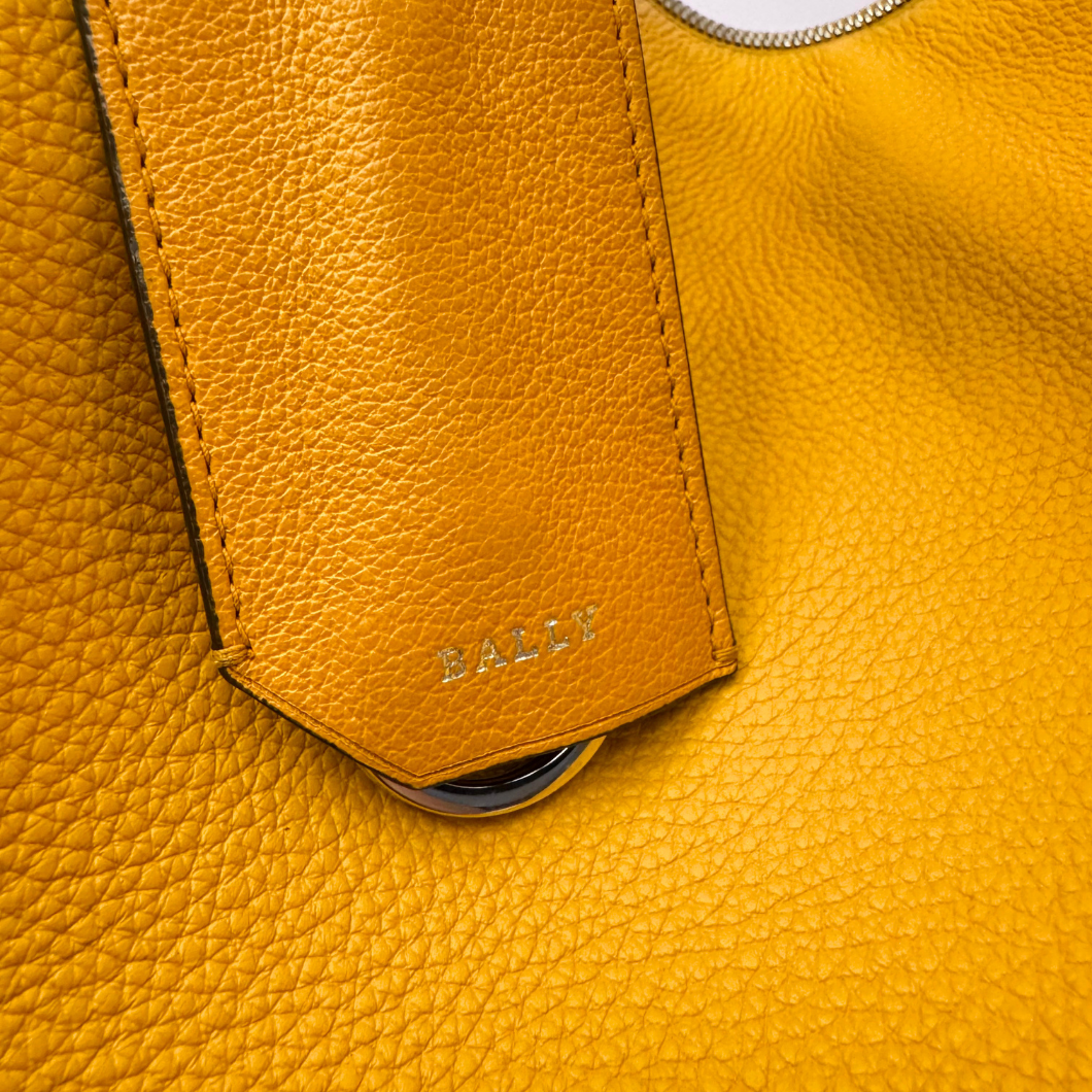 Bally Hobo Bag in Yellow Leather
