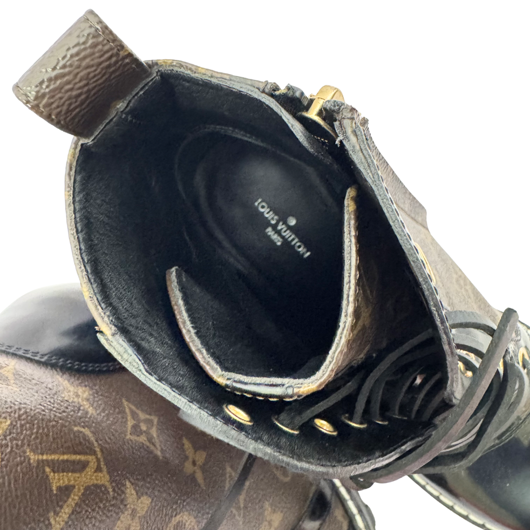 Louis Vuitton Star Trail Ankle Boots in Black Calfskin, Size 39