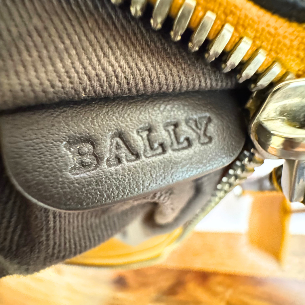 Bally Hobo Bag in Yellow Leather
