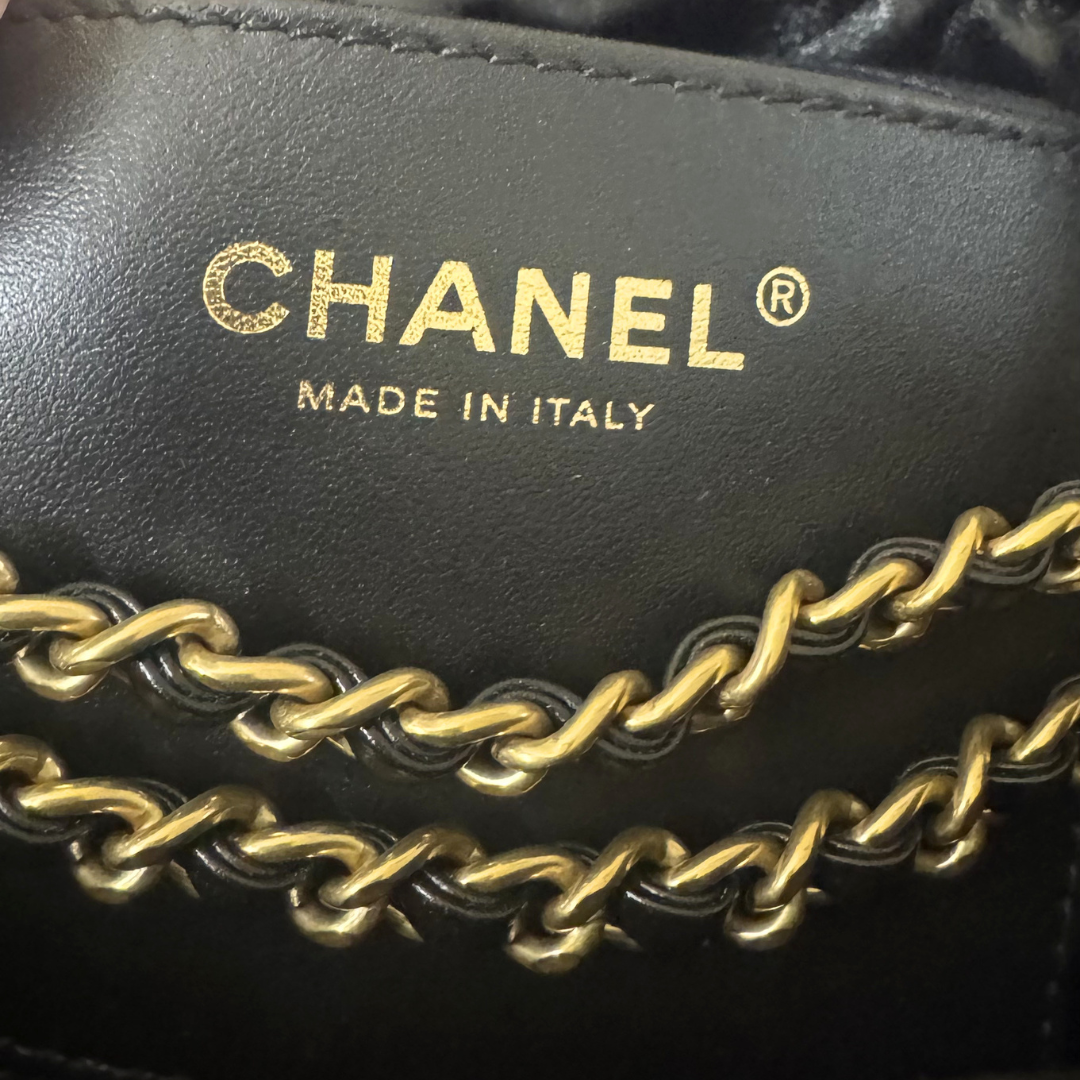 Chanel 22 Mini Bag in Black Calfskin Leather
