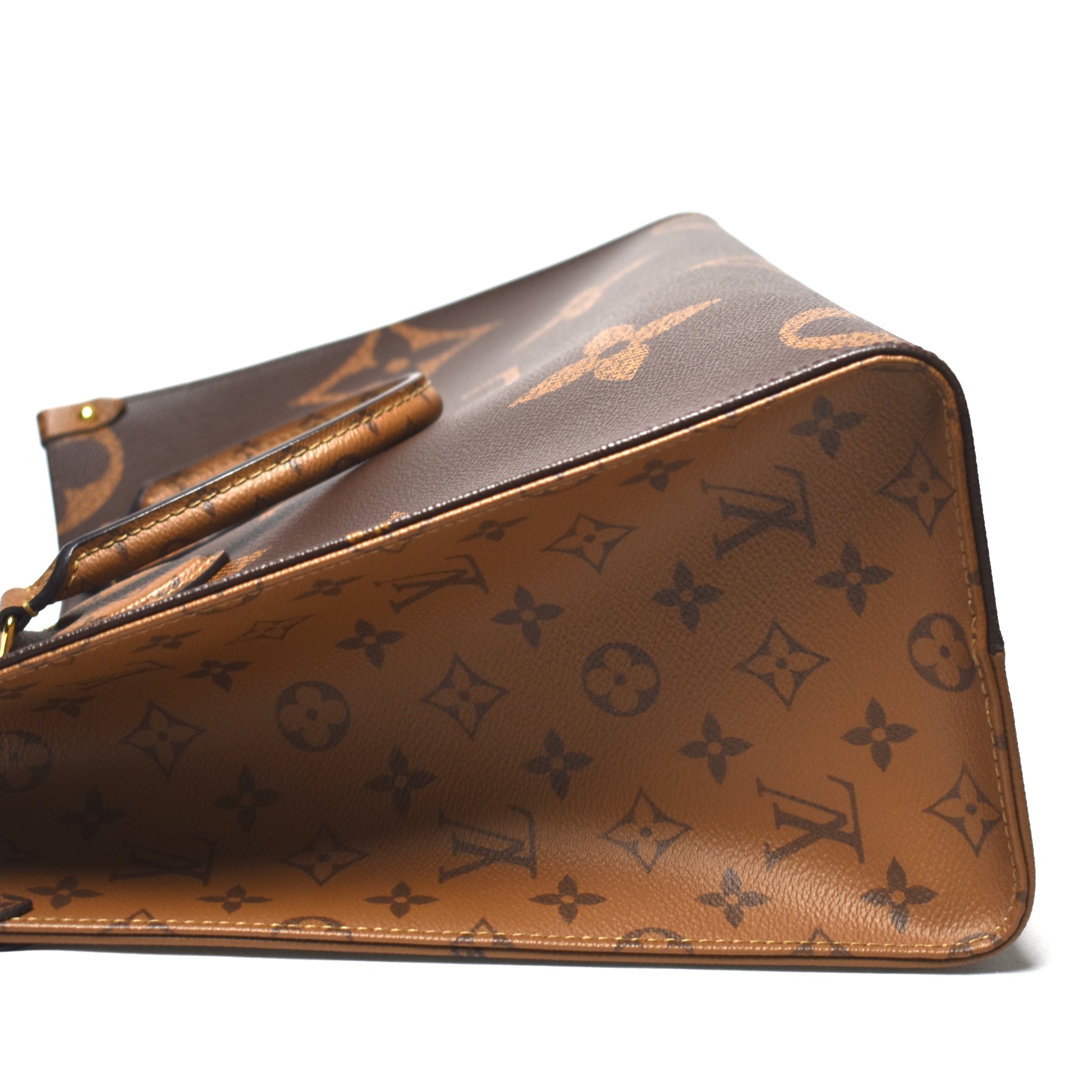 Louis Vuitton Reverse Monogram Canvas Gaint OntheGo MM Bag – Luxe Marché  India