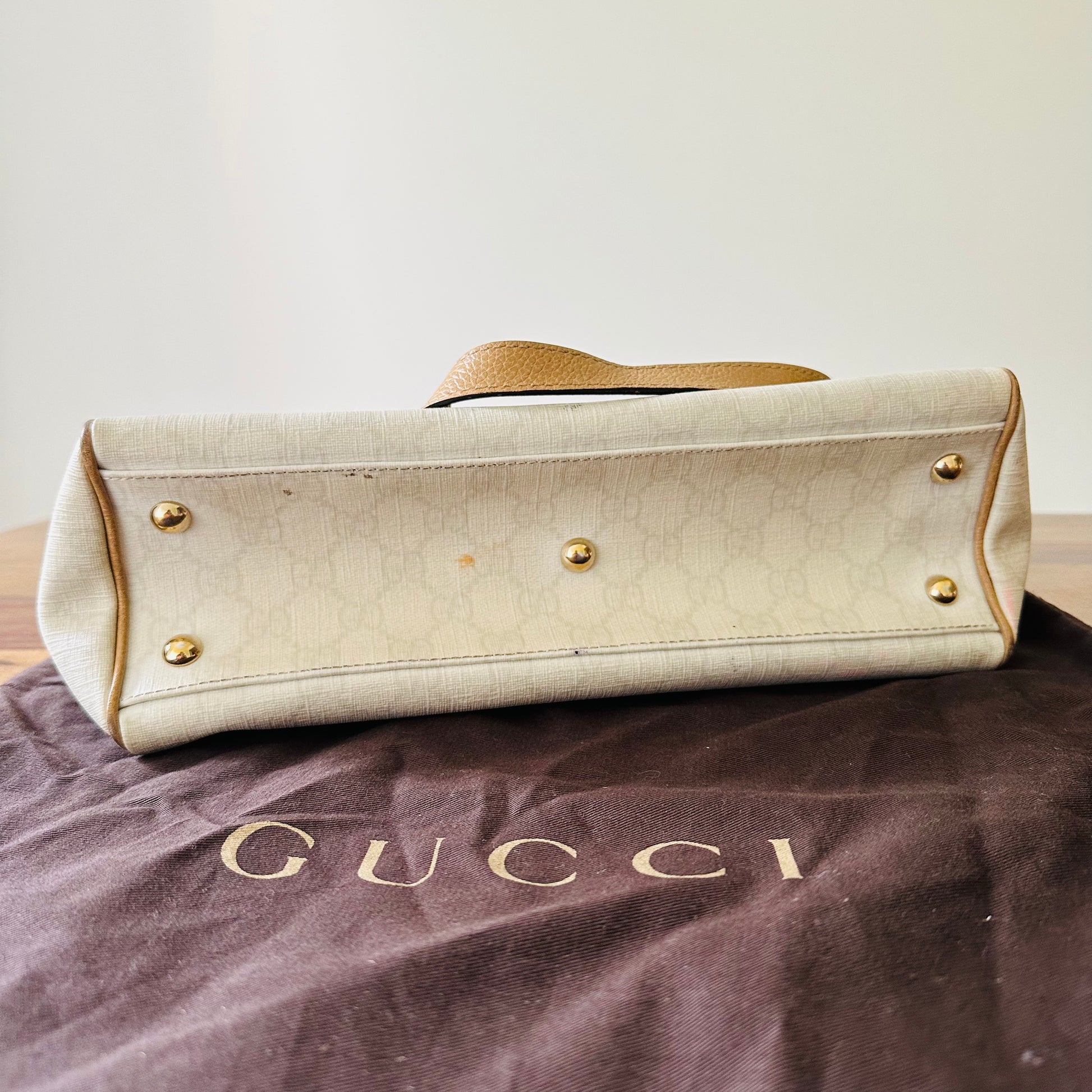 Gucci Small GG Supreme Tote – Luxe Marché India
