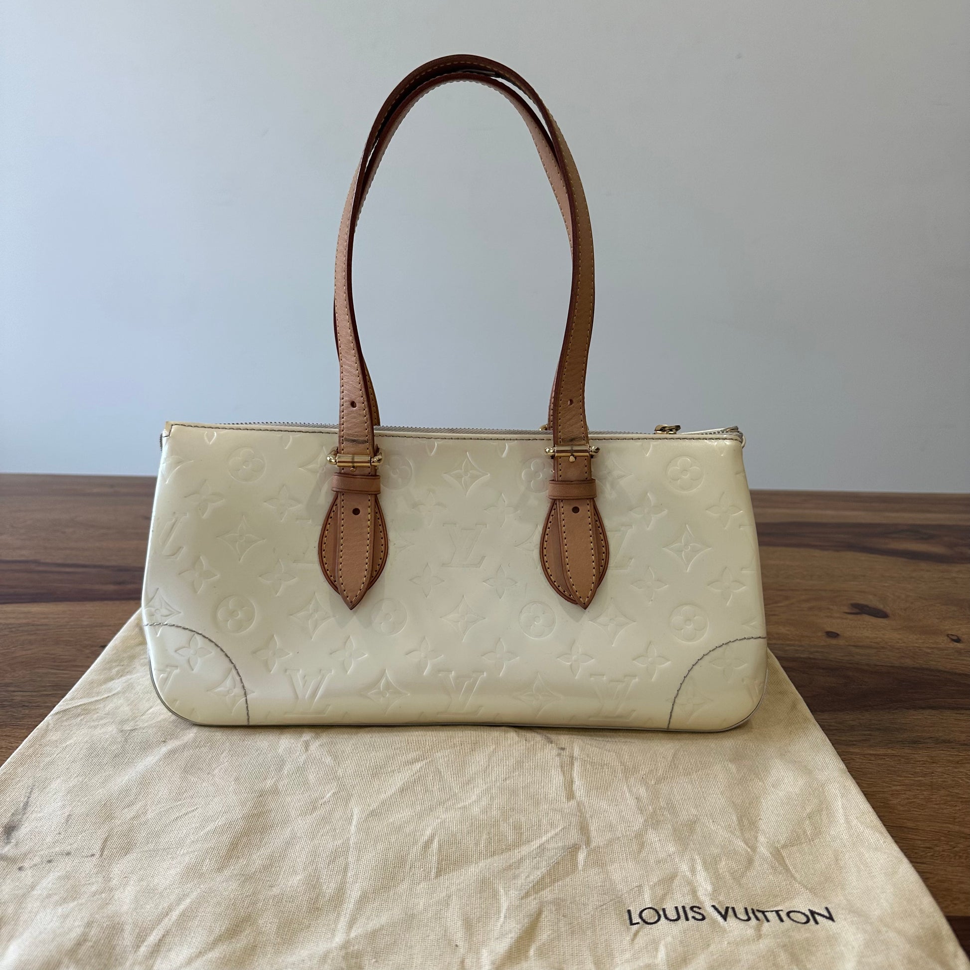 Auth LOUIS VUITTON Rosewood Avenue Pearl Vernis Leather Shouder