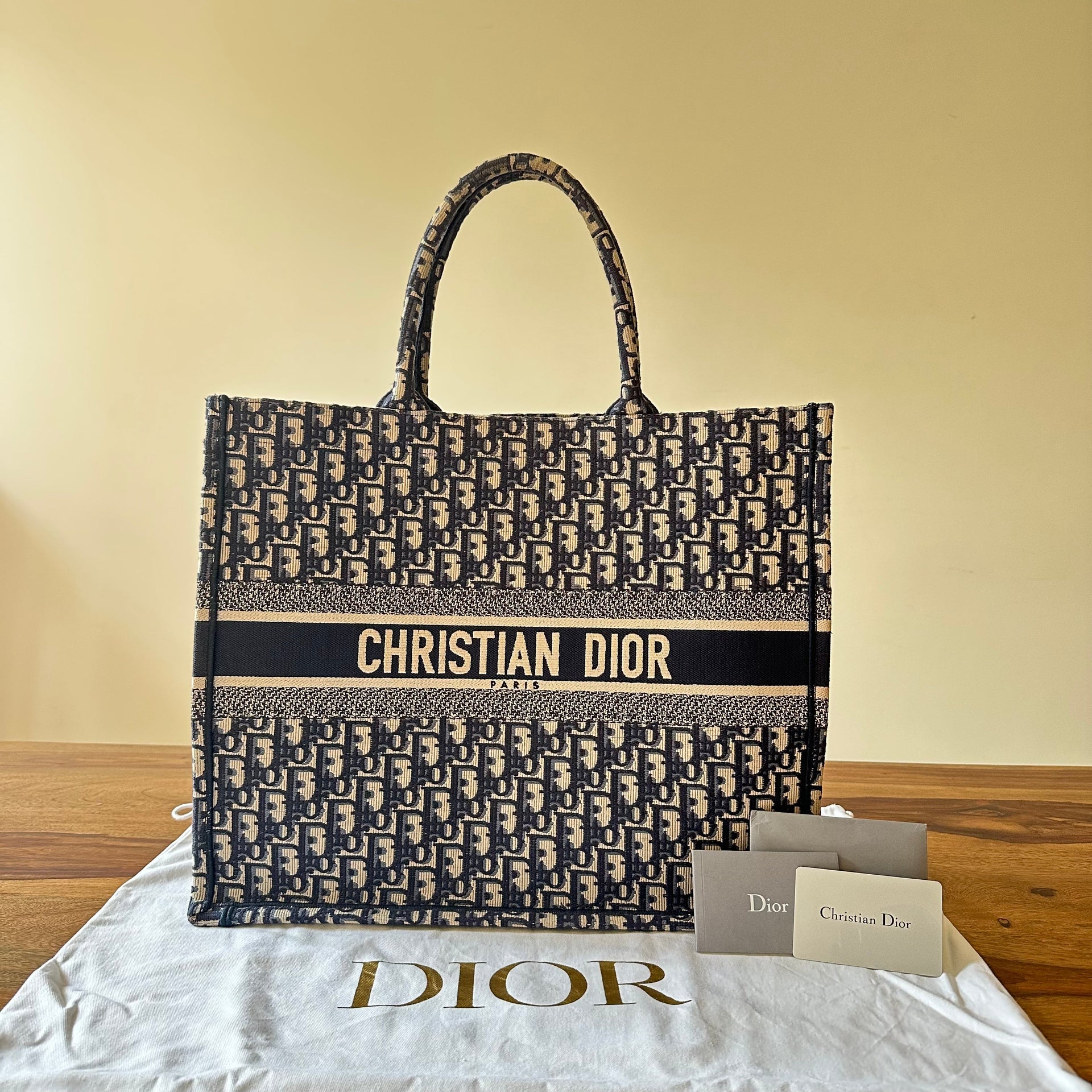 Christian Dior Oblique Book Tote in Large – Luxe Marché India