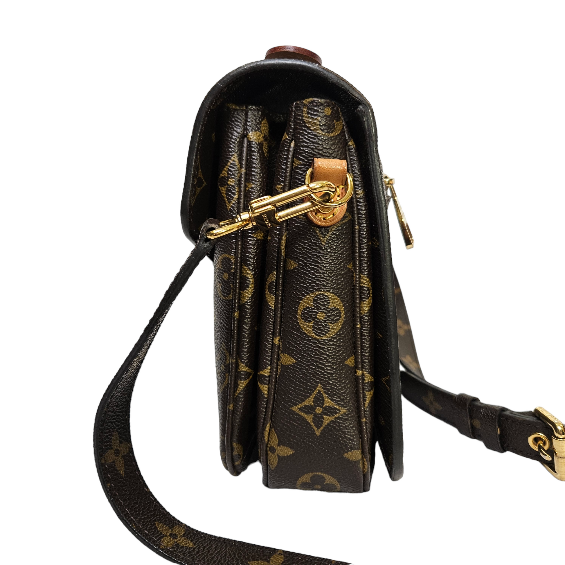 Louis Vuitton Pochette Metis in Monogram Canvas – Luxe Marché India