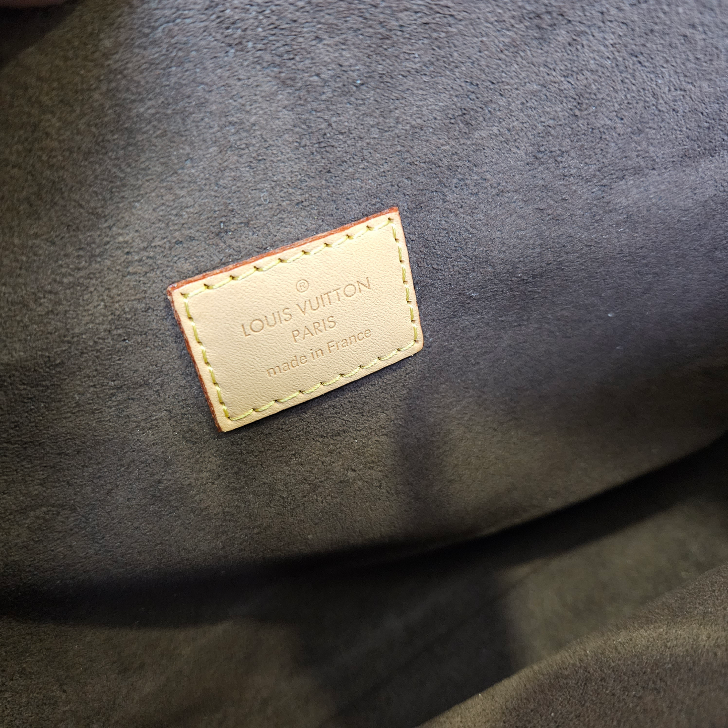 Louis Vuitton Pochette Metis in Monogram Canvas