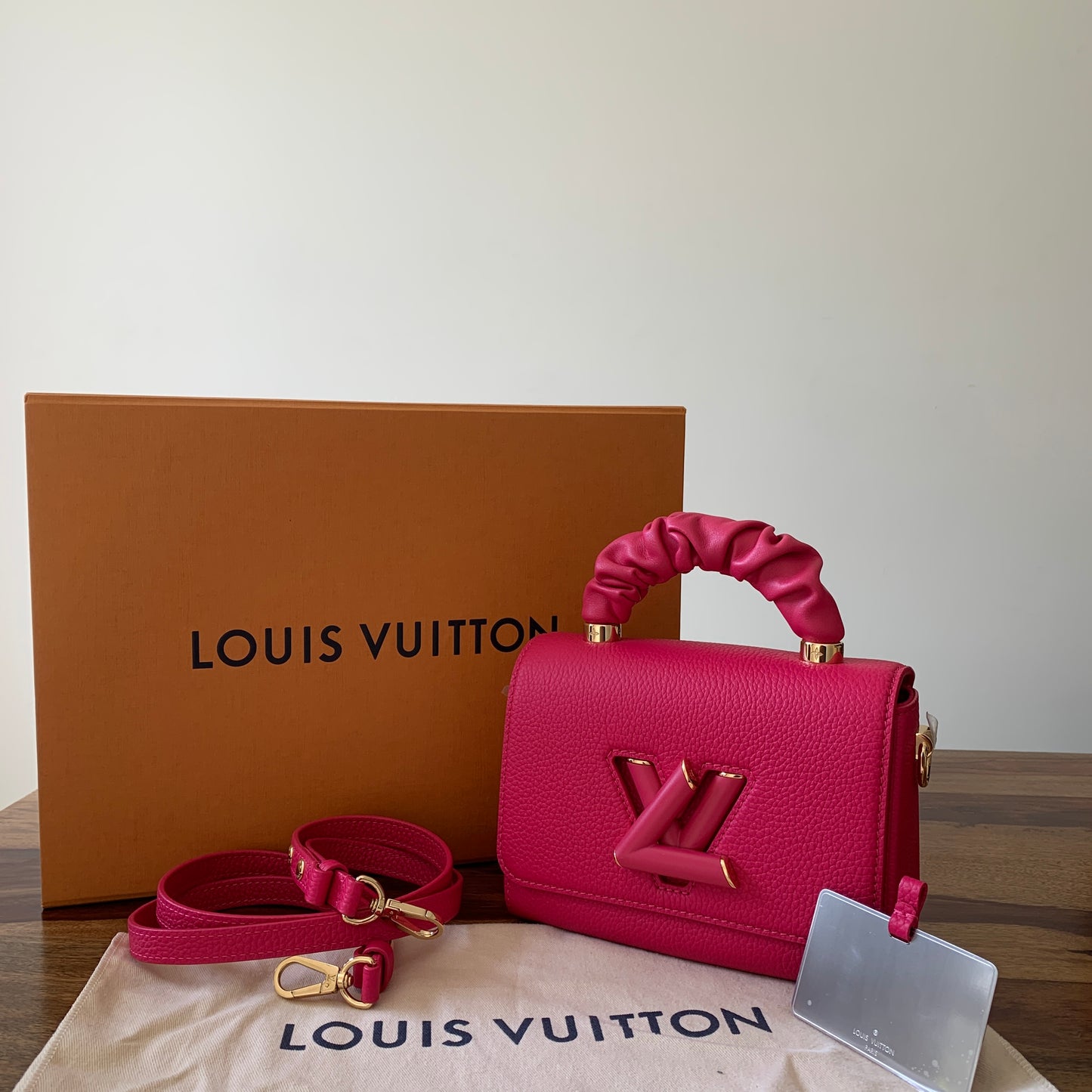 Louis Vuitton Twist PM in Taurillon Leather with Scrunchie Handle in Rose  Pondichéry