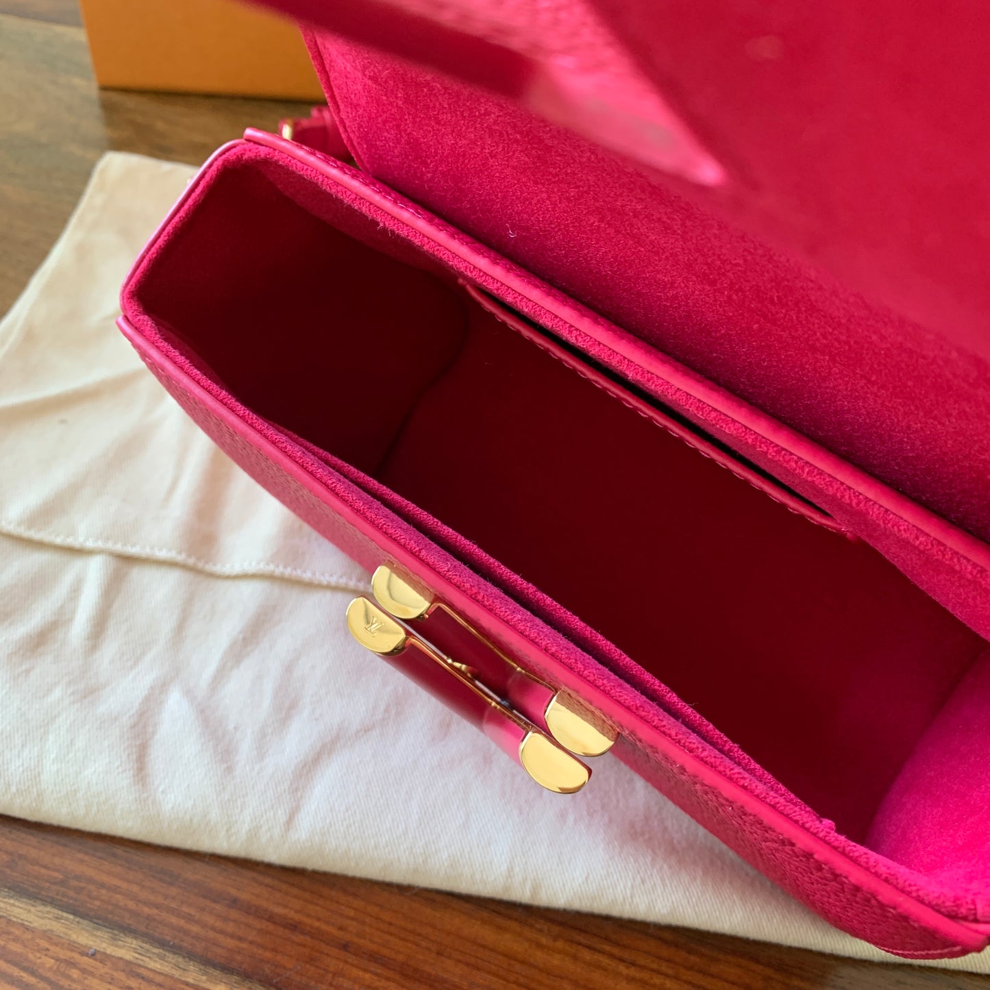 Louis Vuitton Twist PM in Taurillon Leather with Scrunchie Handle in Rose Pondichéry